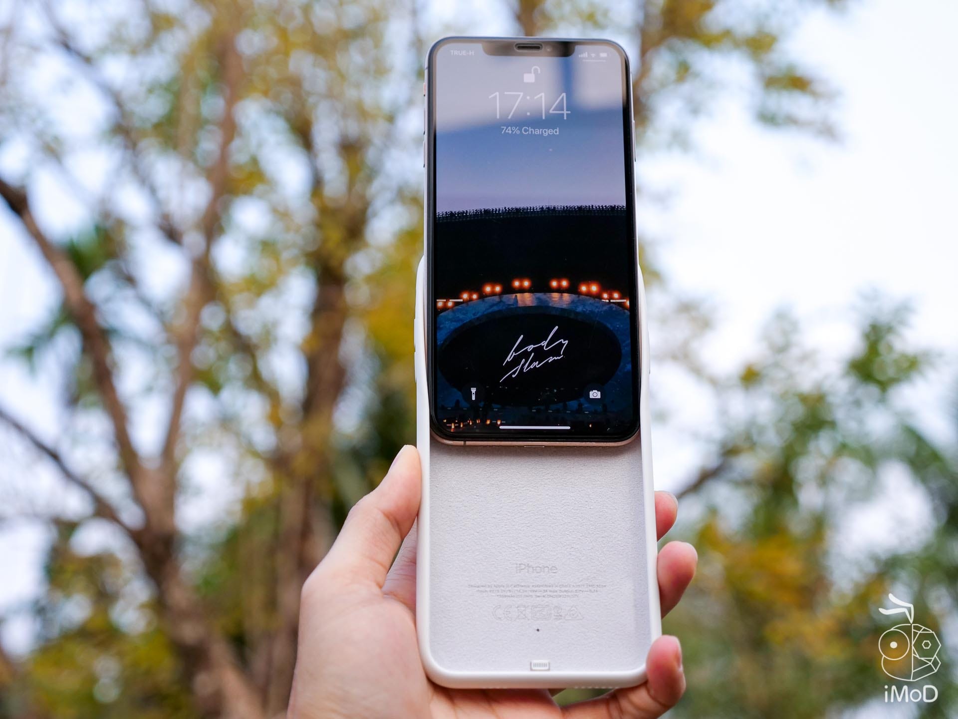 Apple Smart Battery Case Iphone Xs Xs Max Xr Review 1222374