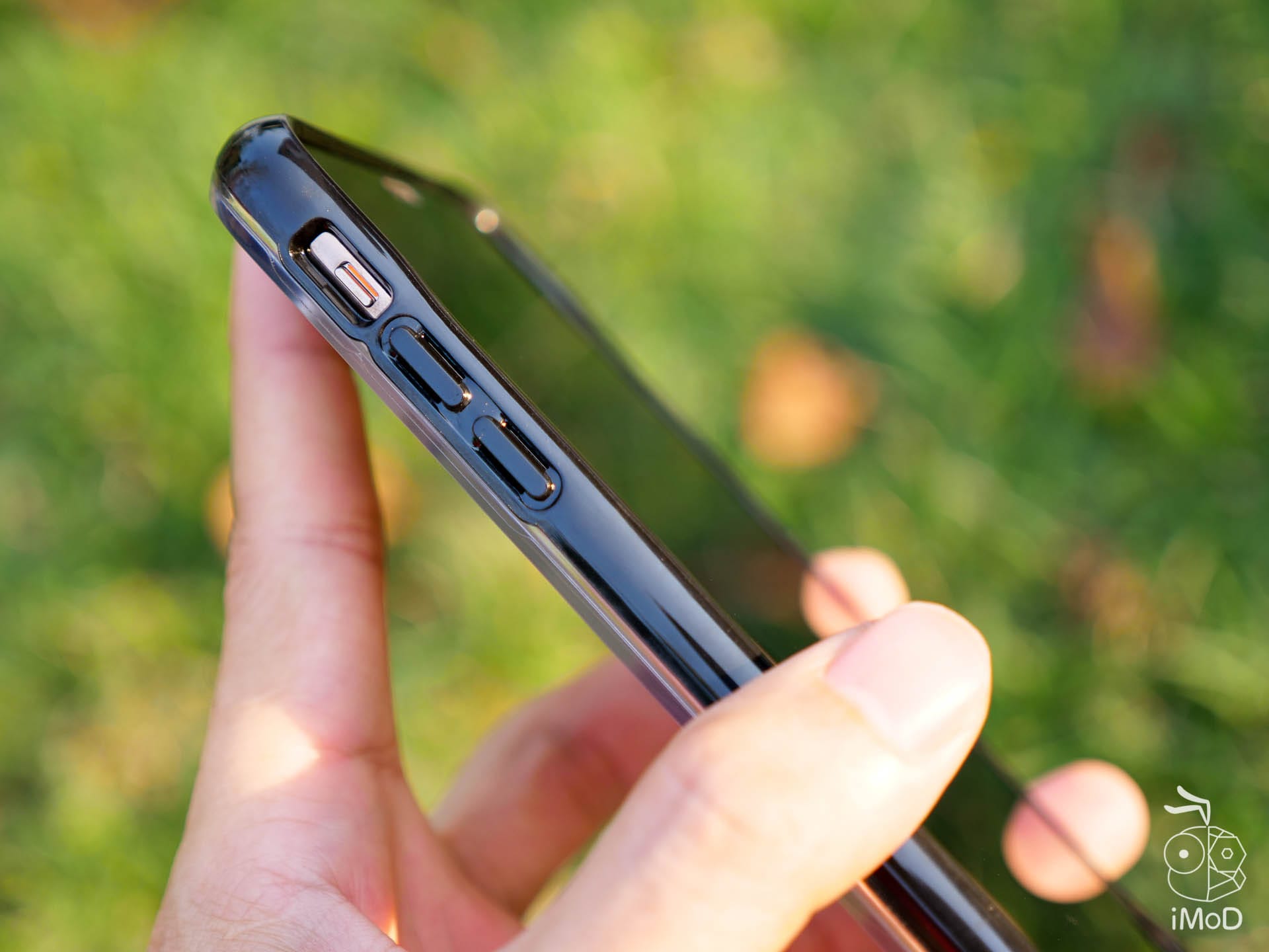 Mous Clarity Iphone Xs Max Xr Review 1222564