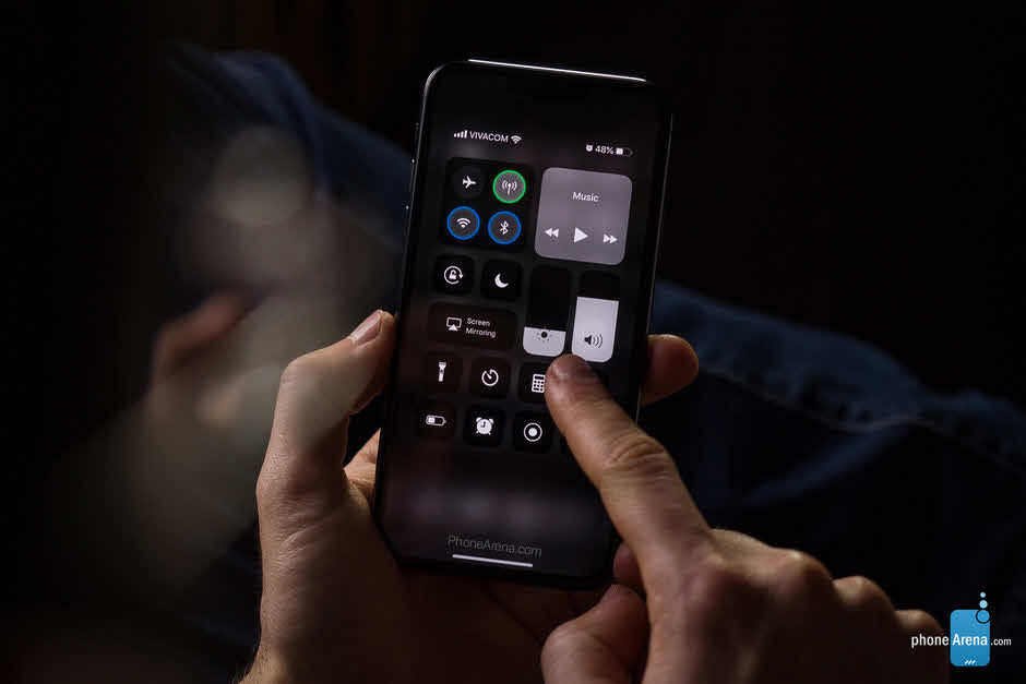 Phonearena Iphone Xi Ios 13 Darkmode Render Img 1 7
