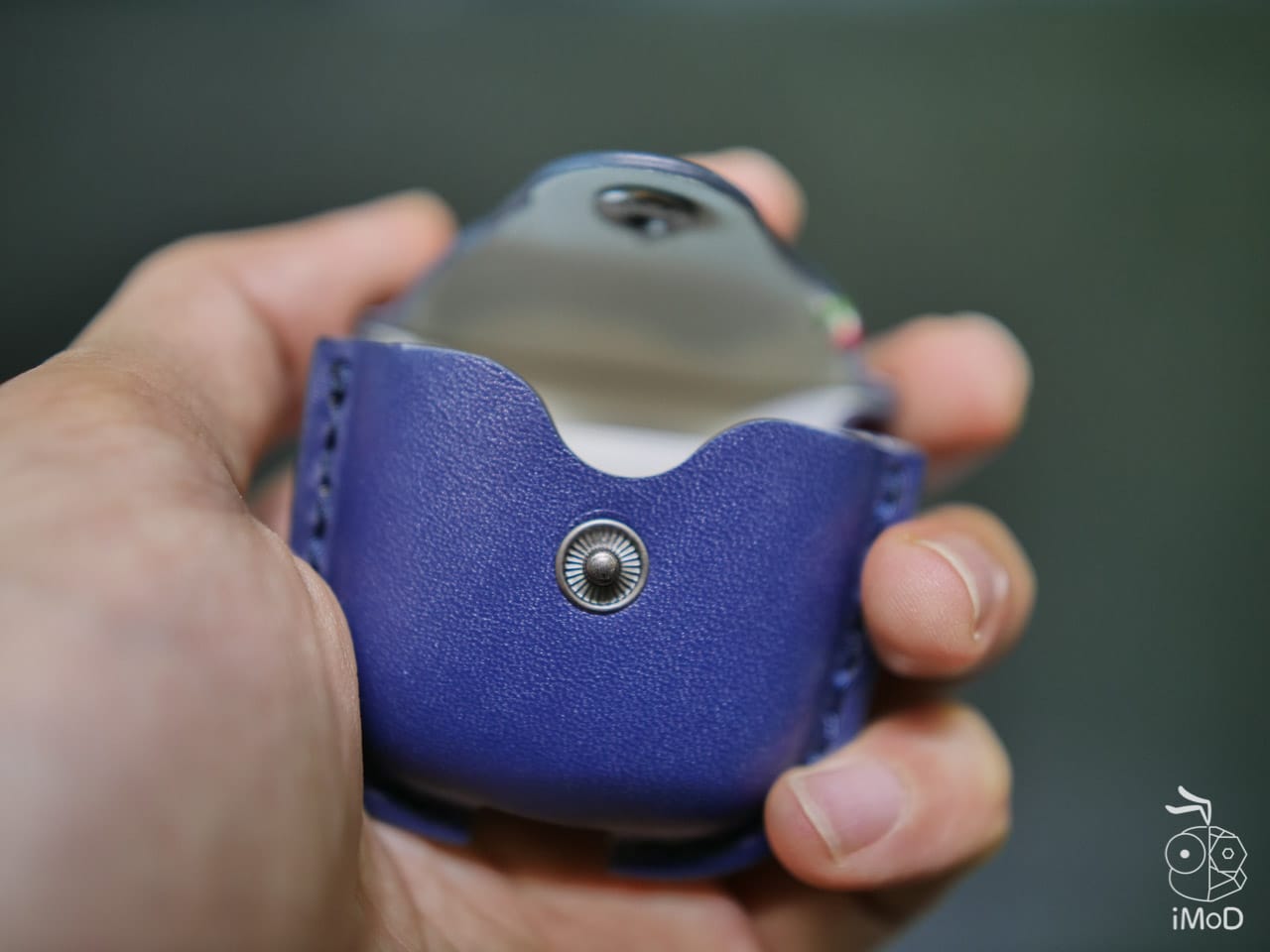 Cozi Leather Airpods Case 14