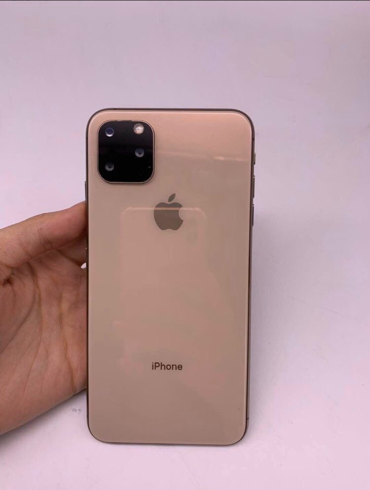 Iphone 11 Max Clone Model Ben Geskin Img 2
