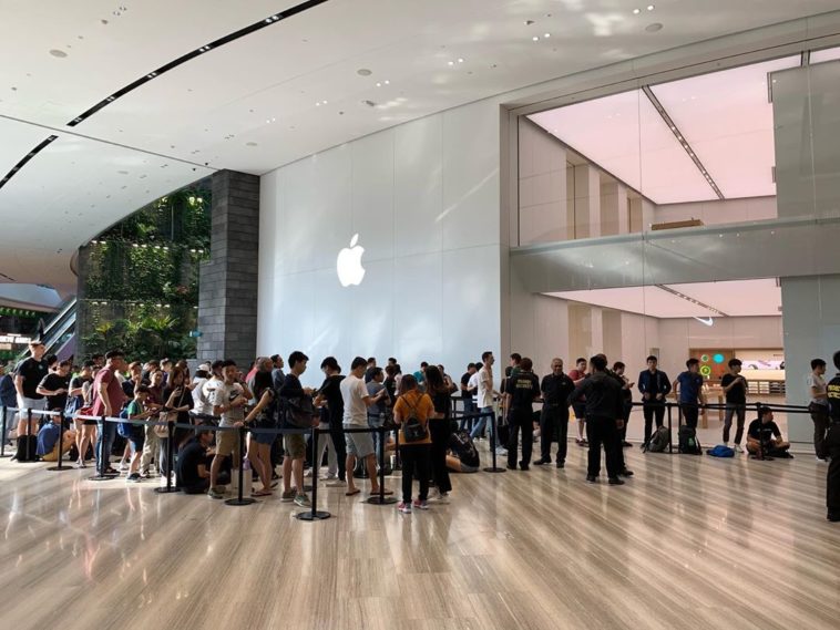 Apple Jewel Changi Airport Grand Open