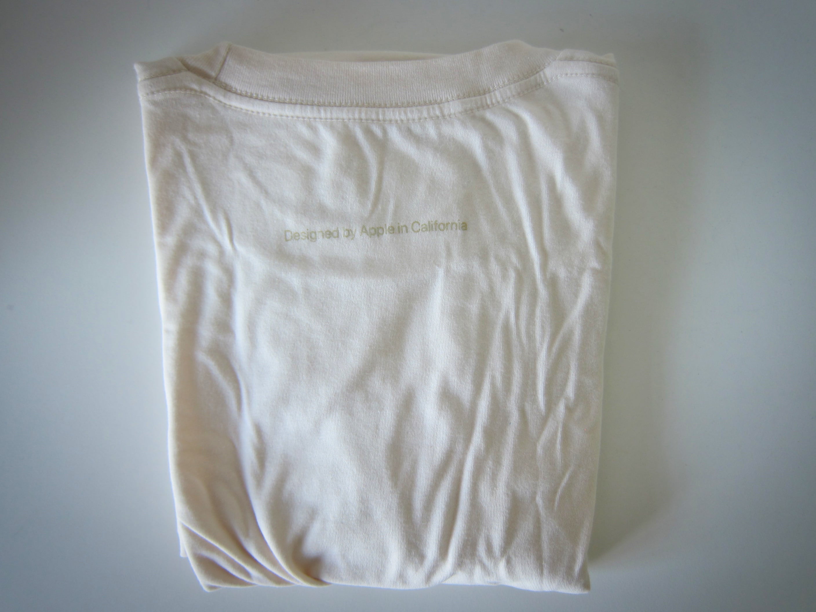 Apple Jewel Changi Airport Tshirt 4