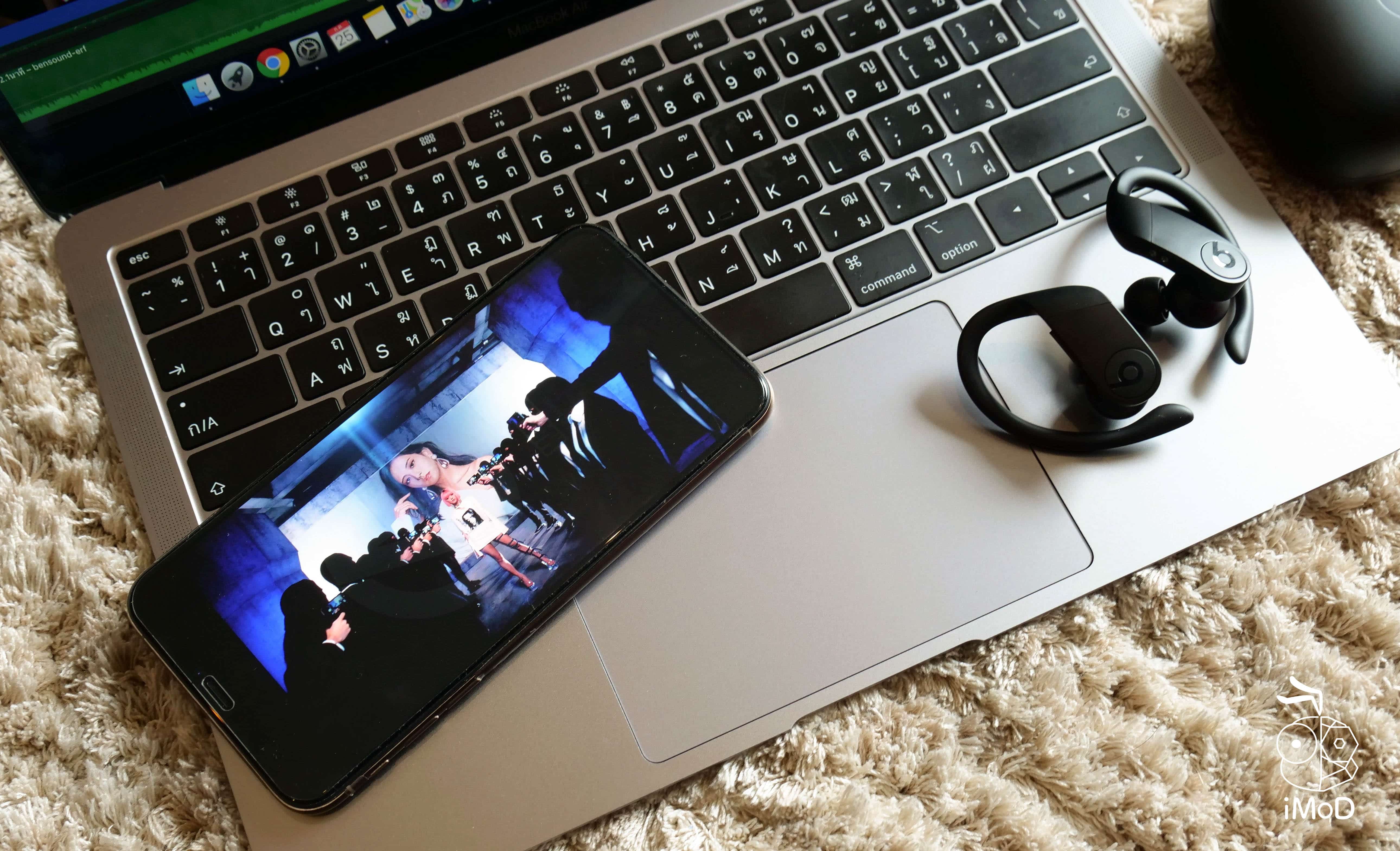 Media Experience With Powerbeats Pro Img 2