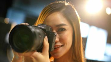 Pic กล้องอัลฟ่ามิเรอร์เลส α7r Iv (อัลฟ่า เซเว่น อาร์ มาร์ค โฟว์) 03