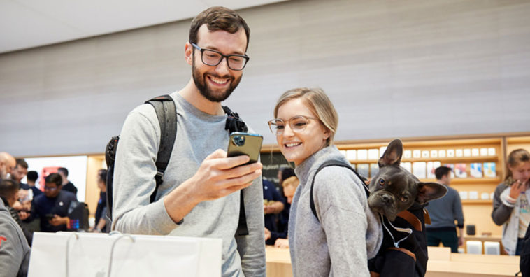 Apple Share Iphone 11 Pro Iphone 11 Pro Max Iphone 11 And Apple Watch Series 5 Arrived In Store