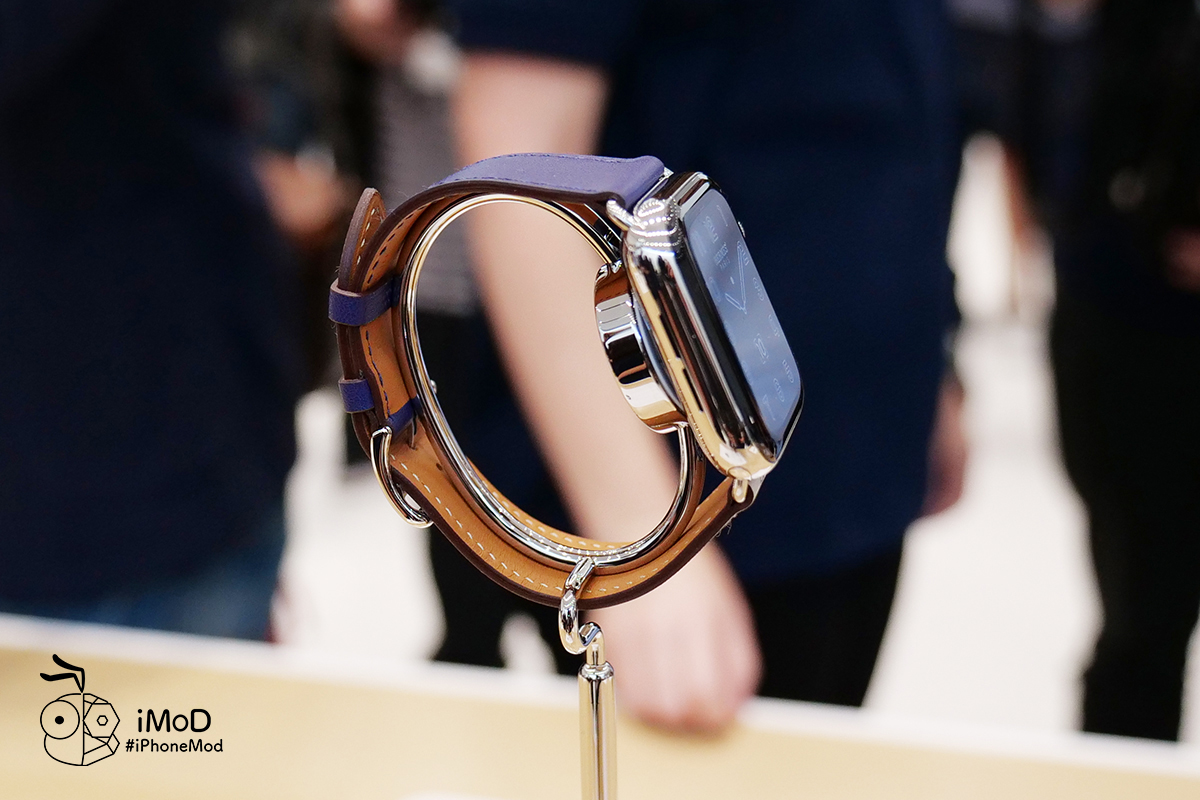 apple watch space black titanium