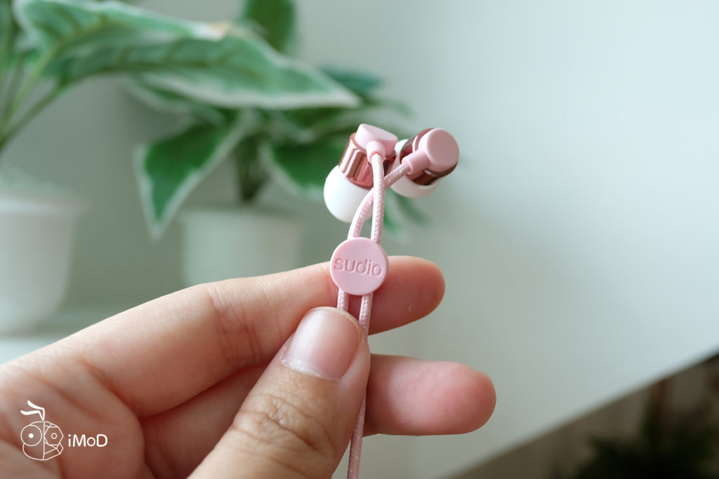 Sudio Tio Bluetooth Speaker Review 28