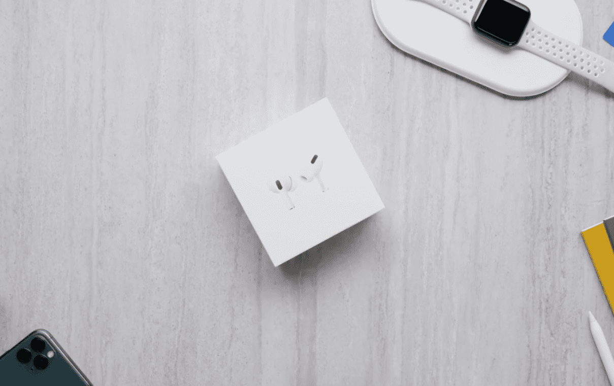 Airpods Pro Unboxing Youtuber Highlight Img 1