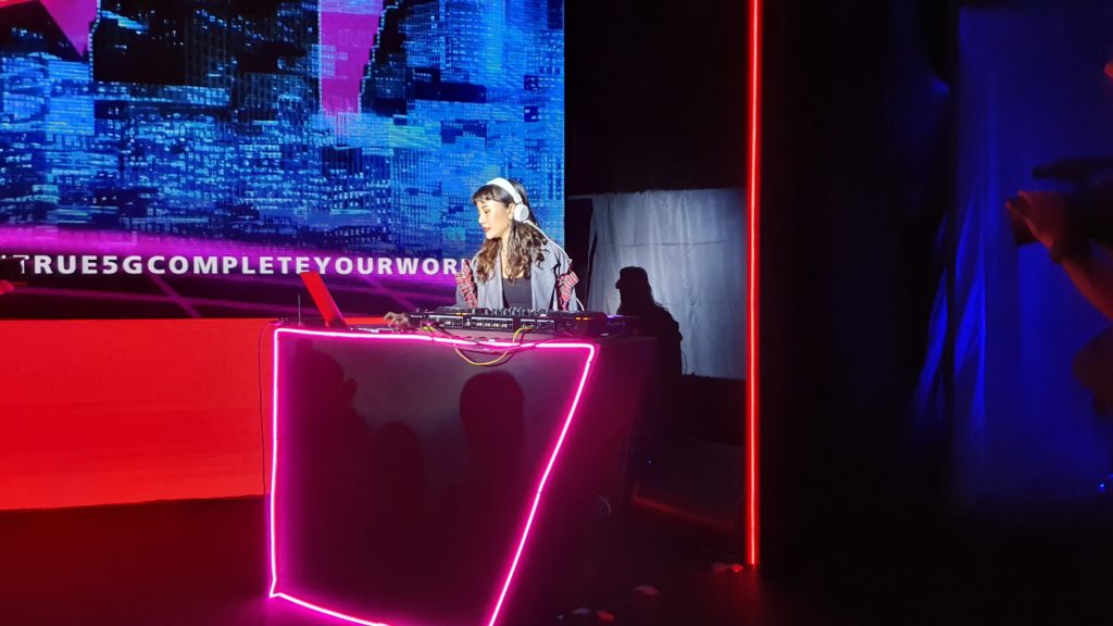 True 5g World At Siam Square 20