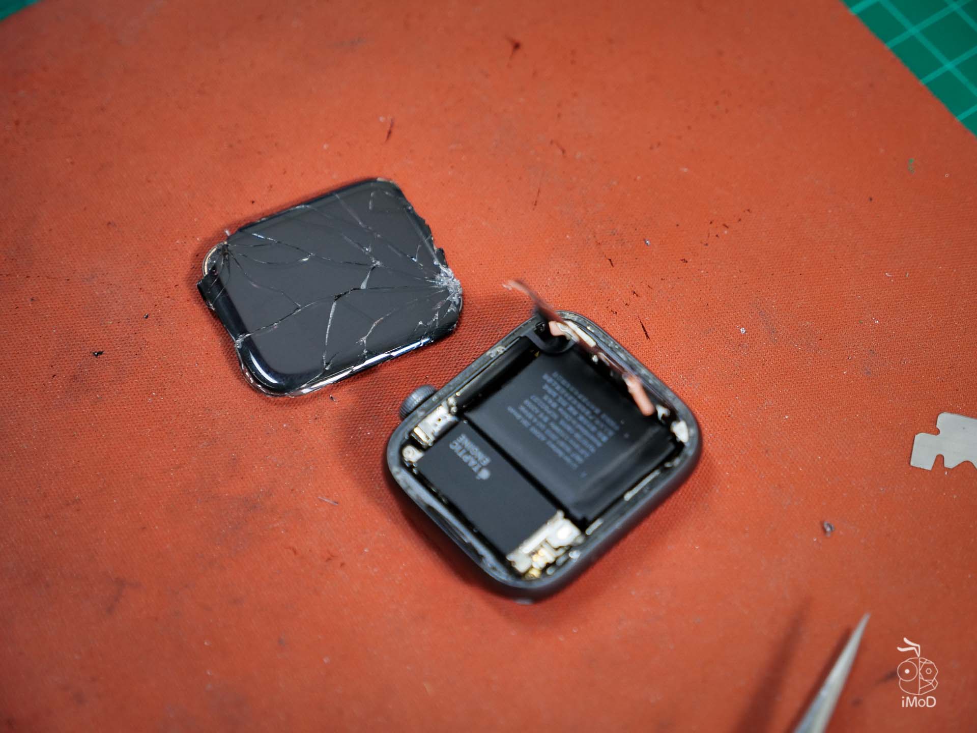 Fix Apple Watch Screen Crack Yukifix 1026282